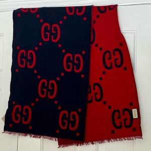 Gucci Oversized Reversible GG Wool Scarf – Red / Navy